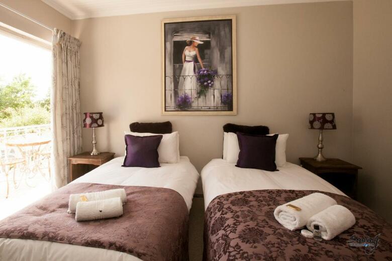 Bed & Breakfast Mistique Waters Self Catering