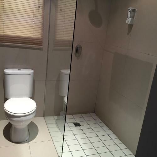 Hostal Sharwood Place