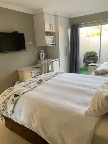 Hostal Sharwood Place