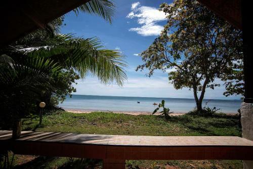 Hostal Libong Sunset Resort