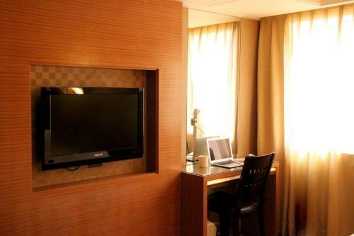 Crystal Hotel Taipei