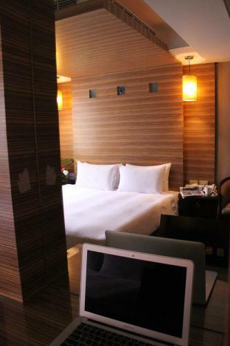 Crystal Hotel Taipei