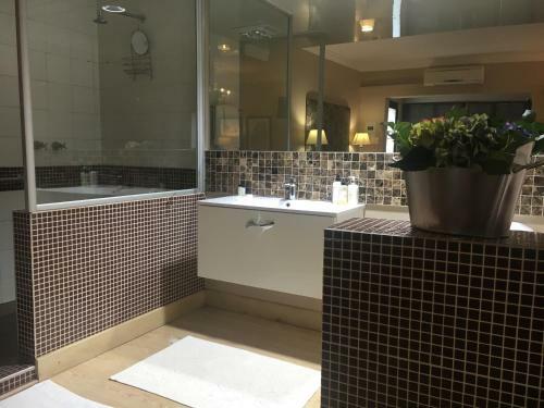 Hostal Villa Brocant Guest House