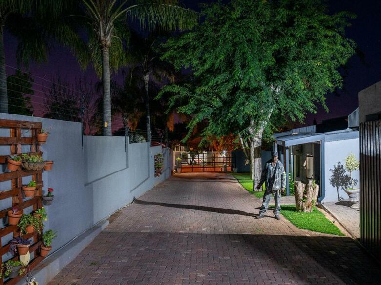 Hostal Casa Albergo Guest House