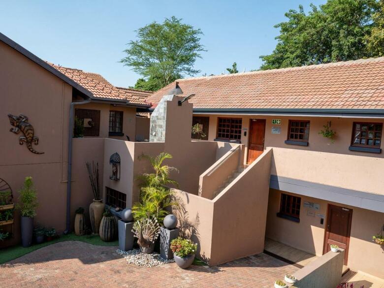 Hostal Casa Albergo Guest House