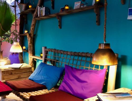 Hostal Zanzistar Guesthouse & Restaurant