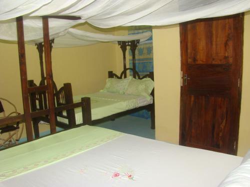 Bed & Breakfast Jambo Brother Room & Food