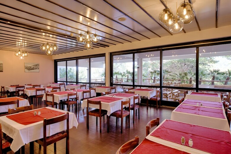 Hotel Issa