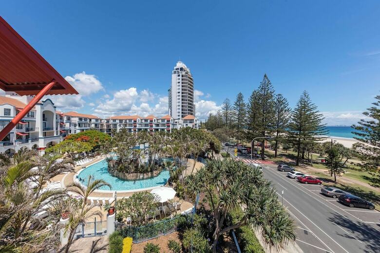 Hotel Oaks Calypso Plaza Resort
