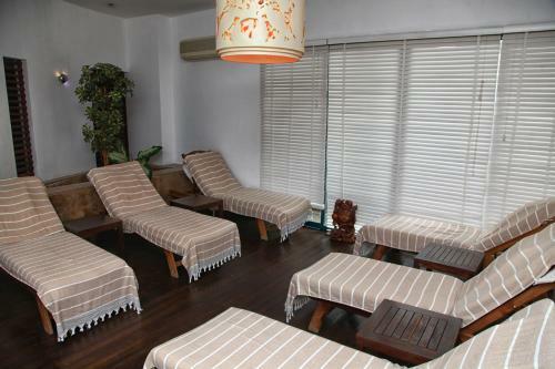Hotel Queen's Park Le Jardin