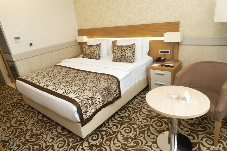 Grand ?timat Hotel
