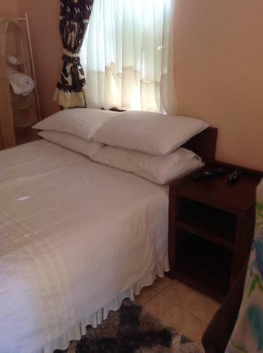 Hostal Lynns Guest House