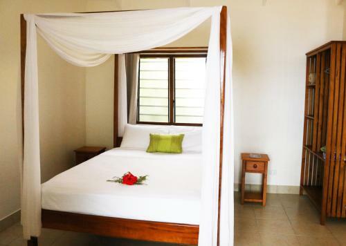 Santo Seaside Villas