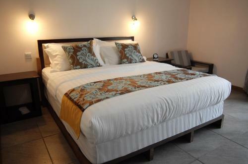 Luganvilla Business Hotel And Restaurant