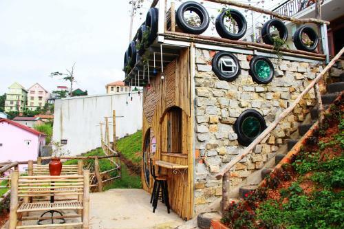 Hobbit Village Da Lat