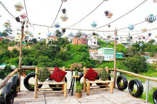Hobbit Village Da Lat
