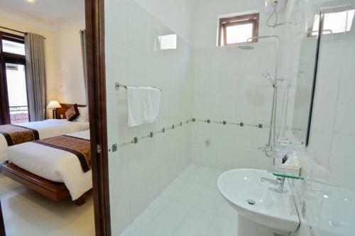 Hotel Redrose Villa