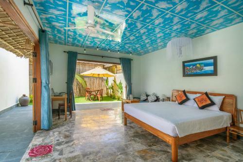 Hidden Beach Bungalow Sea View