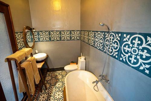 Bed & Breakfast Flora Hoian Villa