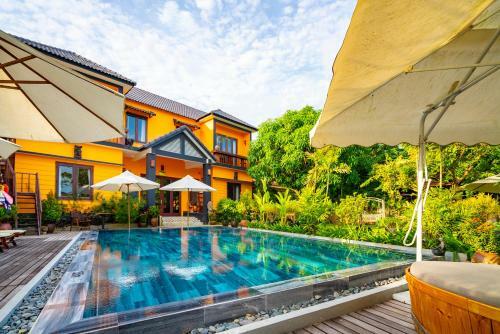 Bed & Breakfast Flora Hoian Villa