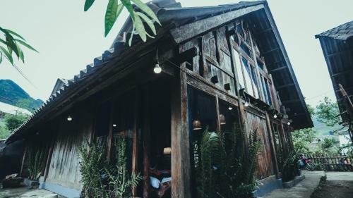 Hostal Sali House