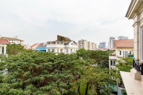 Sunny Hotel And Apartment