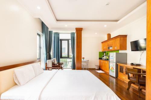 Sunny Hotel And Apartment