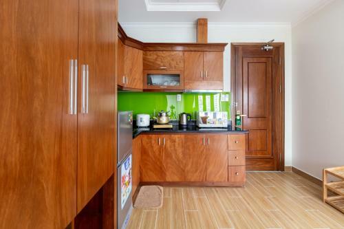 Sunny Hotel And Apartment