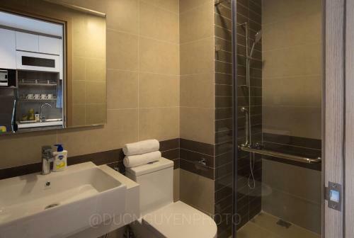 Infinity Edge Pool Apartments