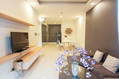 Infinity Edge Pool Apartments
