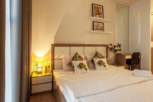 Infinity Edge Pool Apartments