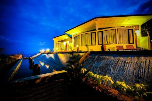 Hotel Aurora Villas And Resort