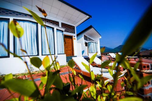 Hotel Aurora Villas And Resort