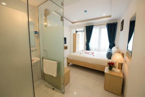 Ha Noi Holiday Center Hotel