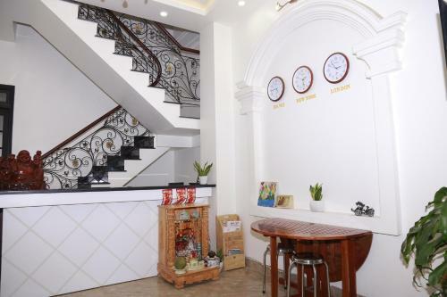 Moon & Sun Hostel