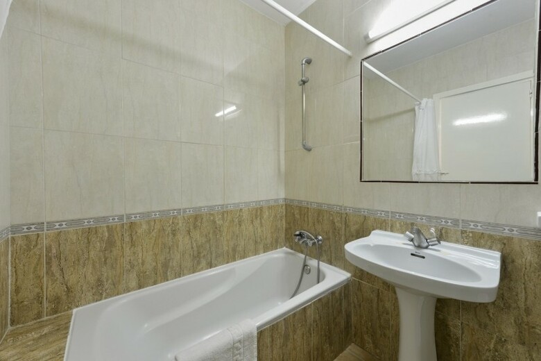 Apartamentos San Antonio Beach