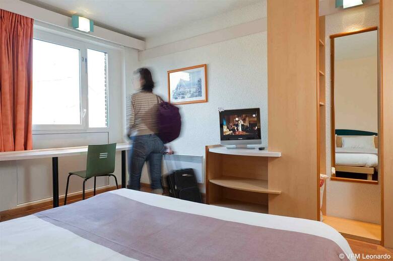 Hotel Ibis Mons Centre Gare