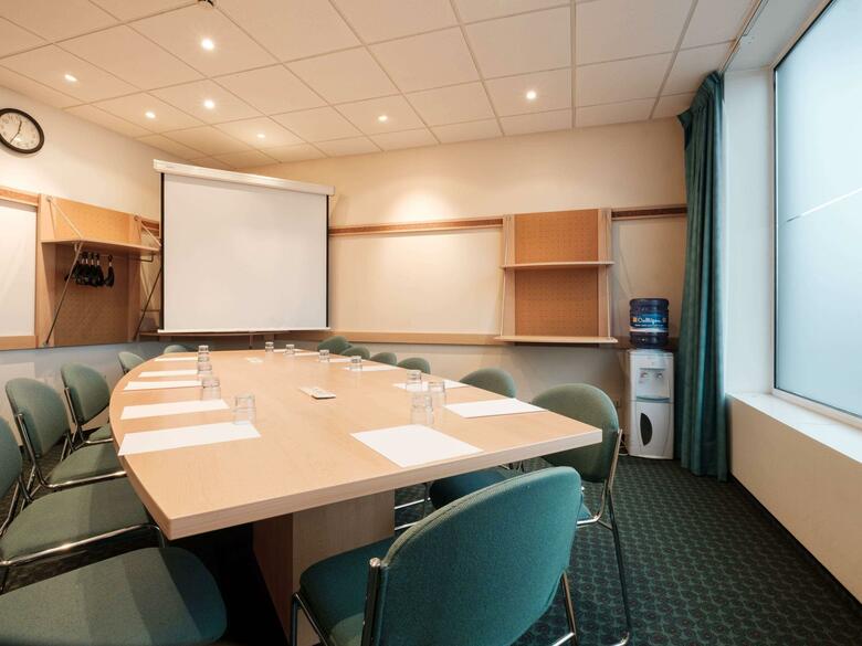 Hotel Ibis Mons Centre Gare
