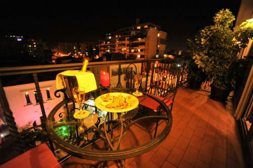 Dream Hotel