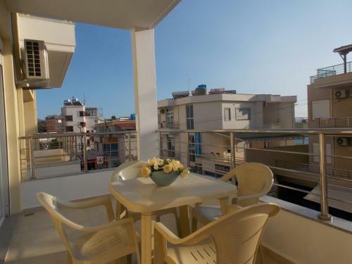 Frenki Apartments