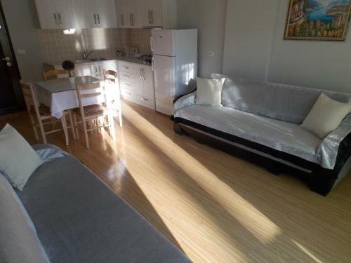 Frenki Apartments