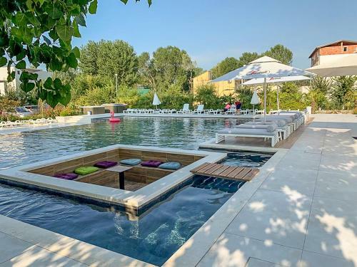 Aparthotel Hotel Bora Bora Velipoja