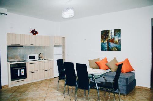 Flora Apartments