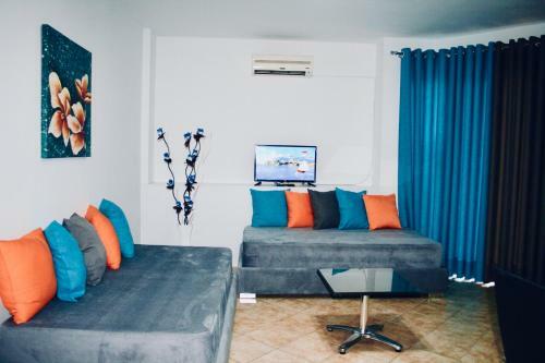 Flora Apartments