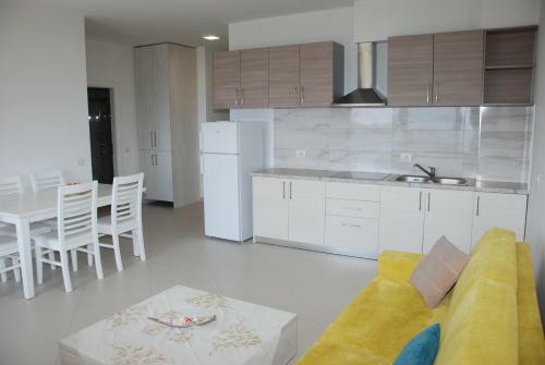 Elegance Apartment