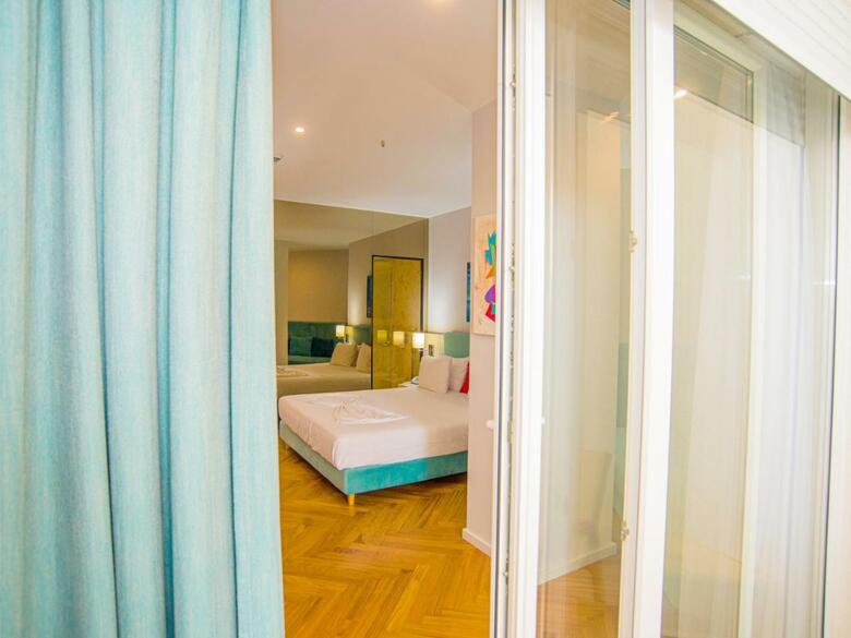 Bougainville Bay Hotel