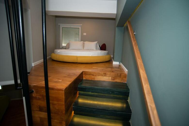 Bougainville Bay Hotel