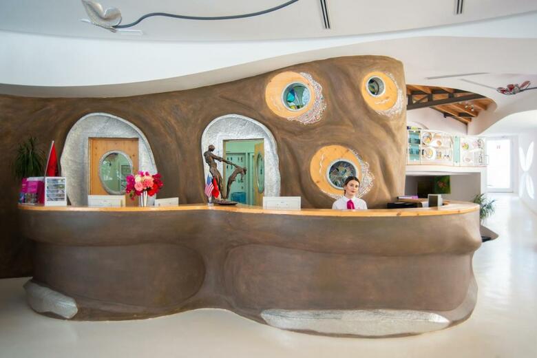 Bougainville Bay Hotel