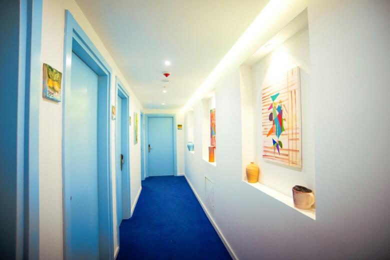 Bougainville Bay Hotel