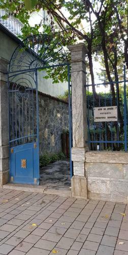 Hostal Villa Themistokli